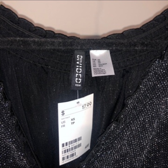 H&M Off The Shoulder Top - Picture 3 of 3